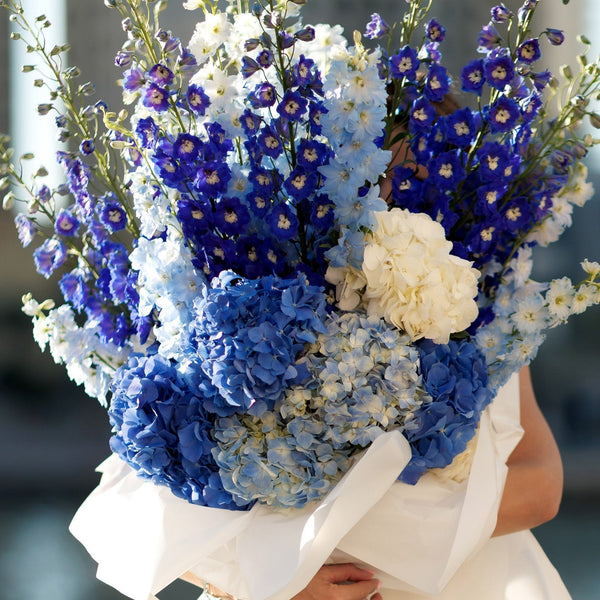 Букет гортензій та дельфініумів Вечірня мрія