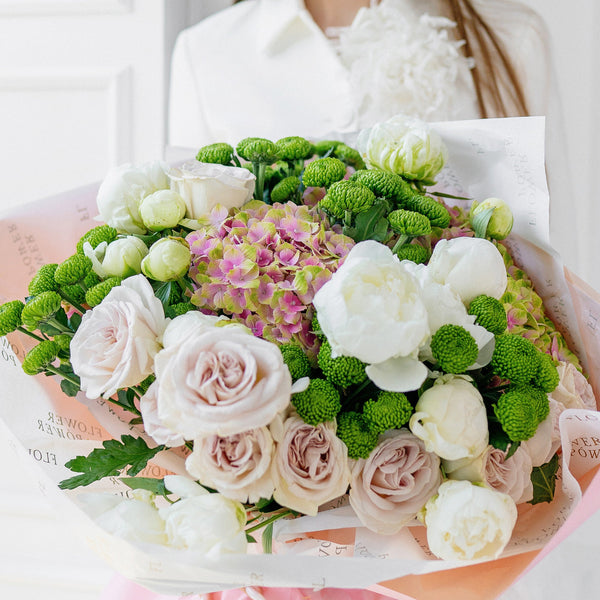 Букет з гортензіями, хризантемами та трояндами Мачо Ґрін