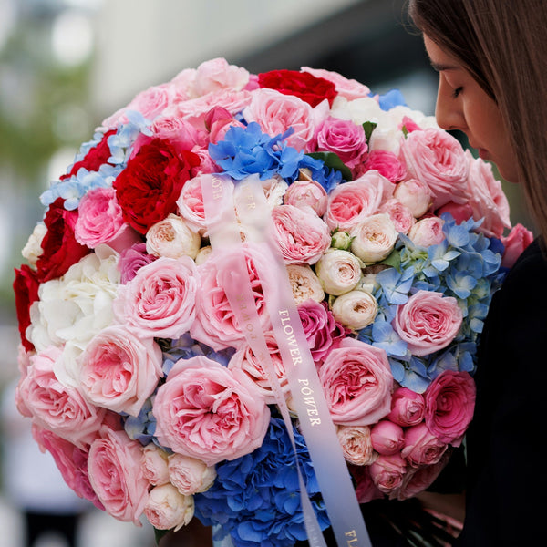 Букет гортензій та троянд Золотий вітер