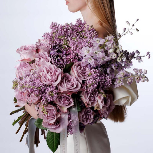 Mystic Petals – романтичний букет троянд на довгих стеблах – елегантне квіткове зізнання від Flower Power