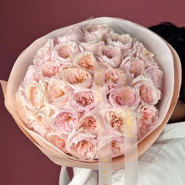 Букет рожевих садових троянд Квітковий Туман