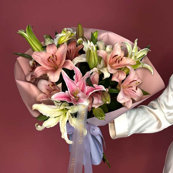 Букет лілей Лілі енд Лейс
